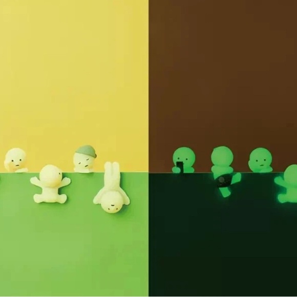 SMISKI Hippers “GLOW IN THE DARK!” Figures 6 different kinds - 1 Box -Oct 2024 - Picture 10 of 15